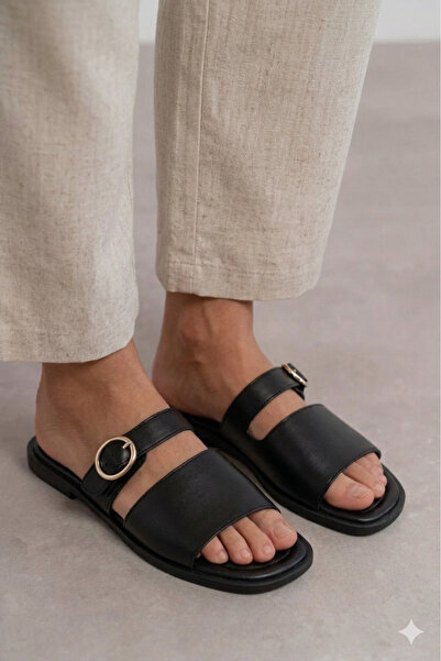 Cochines Γυναικείες παντόφλες Mira Μαύρες με ματ δέρμα και χρυσή αγκράφα, λεπ...