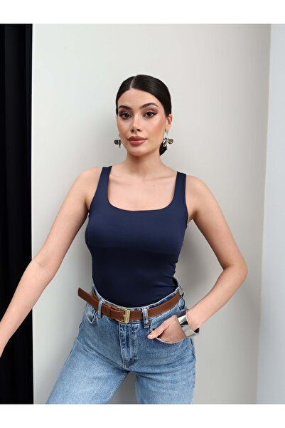 ESRAHELVACI Square Neck Thick Strap Undershirt