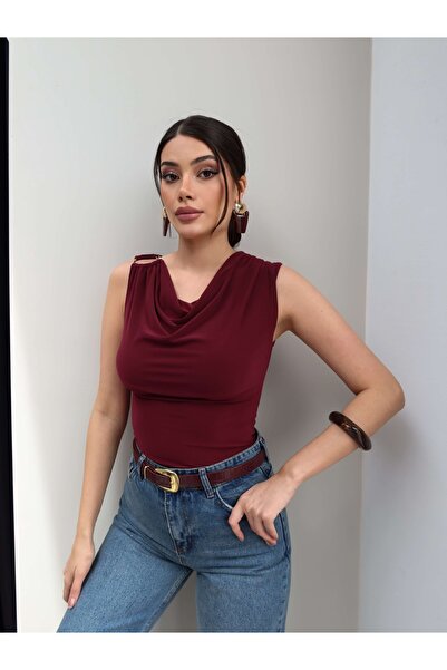 ESRAHELVACI Zero Sleeve Buckled Degaje Collar Blouse