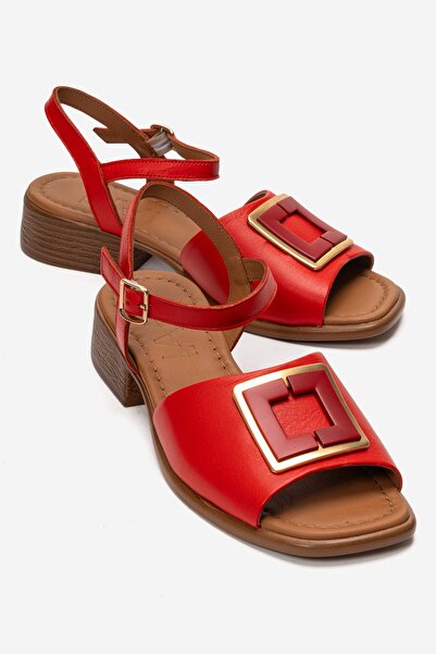 LuviShoes Γυναικεία σανδάλια SVELTE Red από γνήσιο δέρμα με αγκράφα