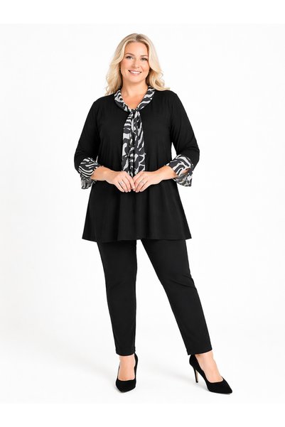 HÜLYA BUTİK Plus Size Women's Black Zebra Flared Sleeve Slit Detailed Blouse
