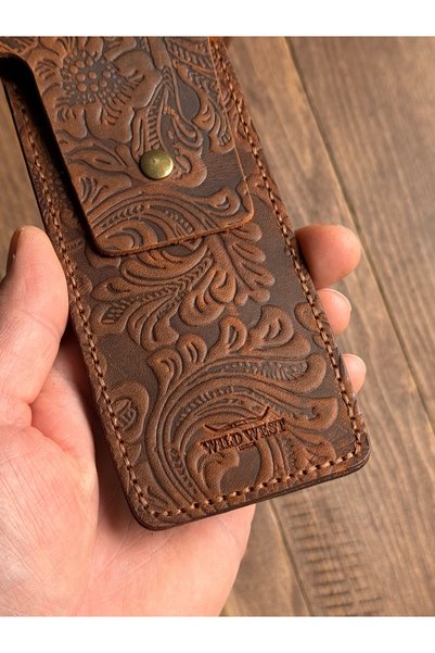 Wild West Crafted غلاف قلم على شكل حرف M، أنيق وعملي، مصنوع يدويًا. هدية لعيد الميلاد والمناسبات الخاصة.