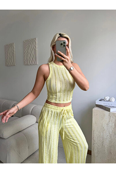 Zora Butik Set halter din catifea cu două piese - GALBEN
