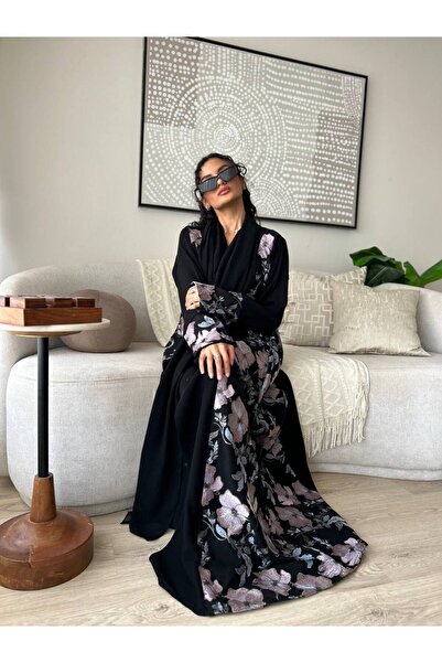 Abaya zeropoint عباية ذهبية مطرزة