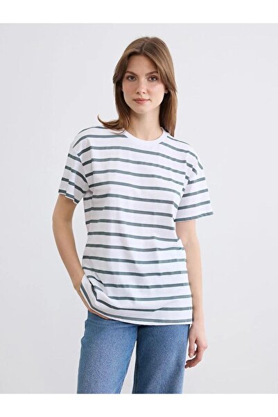 LC Waikiki Γυναικείο μπλουζάκι με ριγέ λαιμόκοψη (S6)