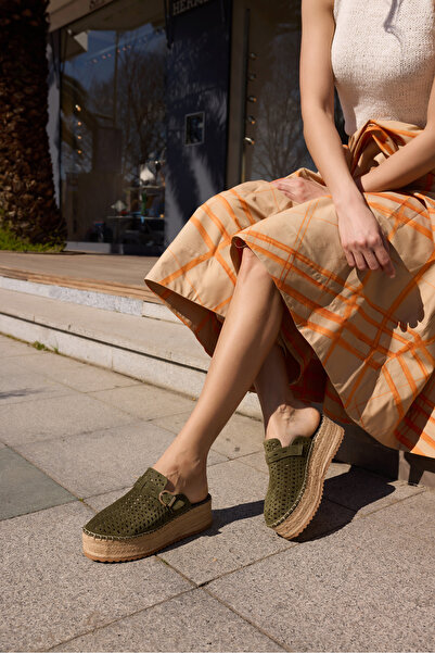 ANGELİNA JONES TORIN ΓΥΝΑΙΚΕΙΑ ΠΡΑΣΙΝΑ ΧΑΚΙ ΣΟΥΕΤ ΣΑΝΔΑΛΙΑ ΕΣΠΑΝΤΡΙΛΙΟΥ ΜΕ ΣΟΛΑ