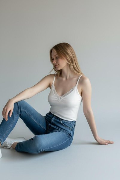 ciel moda Strappy Lace Body-Hugging Crop Top