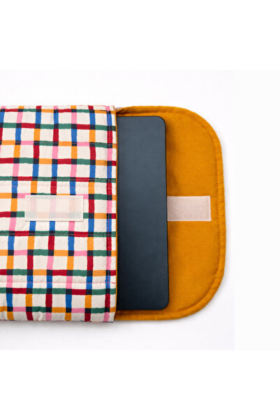 3rd March Studio Pötikare Desenli Tablet / 13" Laptop Kılıfı – Kapitone, Süet...