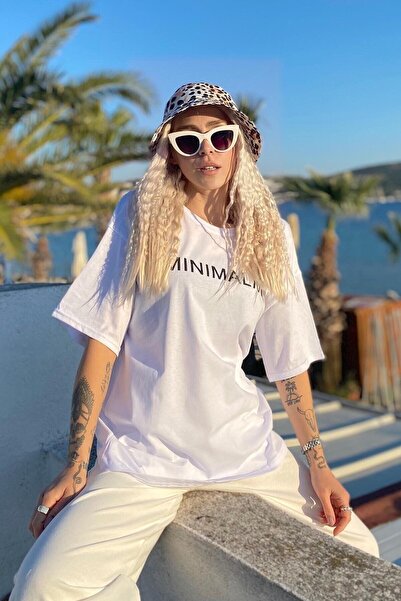 NoVibe Γυναικείο μπλουζάκι με λευκό μινιμαλιστικό εμπριμέ Oversize