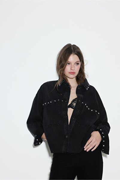 Stradivarius Cropped studded denim overshirt
