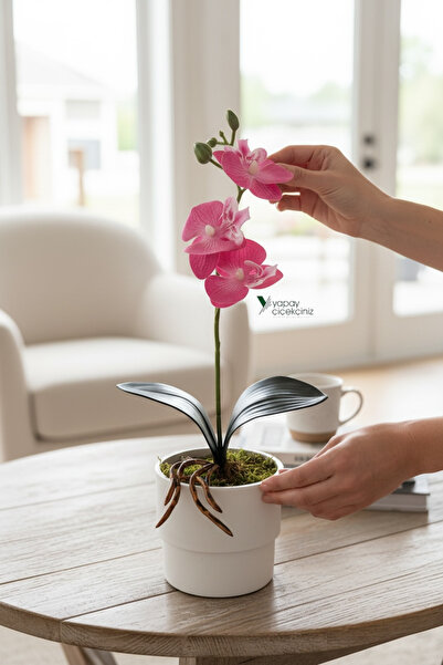 YAPAY ÇİÇEKÇİNİZ ΜΟΝΤΕΡΝΗ ΛΕΥΚΗ ΤΕΧΝΗΤΗ ΟΡΧΙΔΕΑ 35 ΕΚ. ΣΕ ΓΛΑΣΤΡΑ ΜΕ ΥΓΡΗ ΥΦΗ