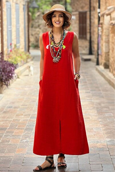 Nevin Kaya Moda Κόκκινο φόρεμα μουσελίνας με σκίσιμο μπροστά