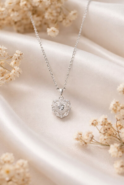 Silvanya Jewelry 25 Ayar Gümüş Baget Taşlı Kalp Kolye Kadın – Zirkon Taşlı Şı...