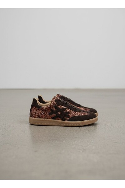 NUR KARACA 26Y-088-7152 ΓΝΗΣΙΟ ΔΕΡΜΑ ΜΕ ΛΕΠΤΟΜΕΡΕΙΕΣ ΑΠΟ ΣΙΜ, ΚΟΜΨΑ ΑΘΛΗΤΙΚΑ ...