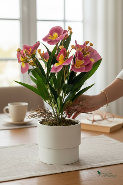 YAPAY ÇİÇEKÇİNİZ ΜΟΝΤΕΡΝΗ ΛΕΥΚΗ ΤΕΧΝΗΤΗ ΟΡΧΙΔΕΑ 30 ΕΚ. ΣΕ ΓΛΑΣΤΡΑ ΜΕ ΥΓΡΗ ΥΦΗ