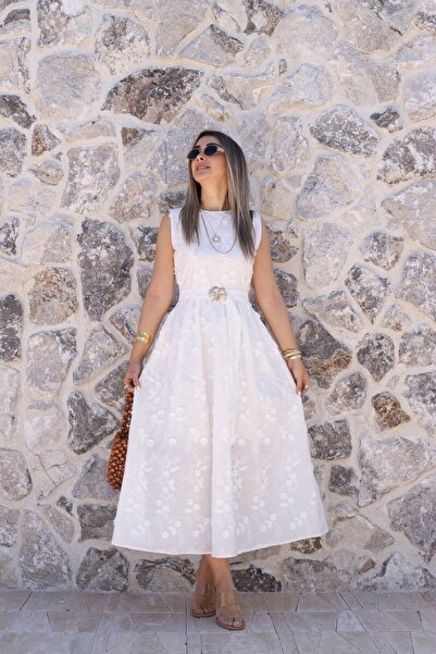 bytugcekaya Λευκό Τρισδιάστατο Φόρεμα με Λουλούδια