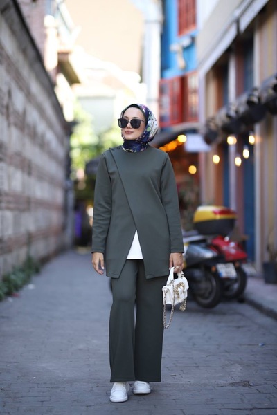 lamaro Modern Double-Breasted Cut 3-Piece Set - Tunic Sweater and Trousers Co...