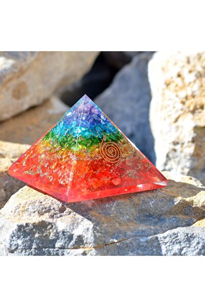 Universal Piramida Orgonica cu cristale pentru îndepărtarea energiei negative și reechilibrarea spirituală 8x8x6.5cm