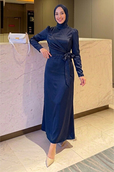 Tesettür Diyarı Ramil Σατέν Φόρεμα Χιτζάμπ με Δέσιμο στο Πλάι - Μπλε Σκούρο