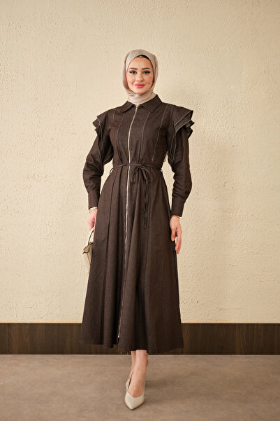 LOCCO Γυναικείο φόρεμα τζιν με λεπτομέρεια ραφής και κορδόνι στους ώμους, καφέ