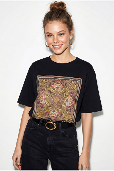 Bianco Lucci Γυναικείο μπλουζάκι με έθνικ σχέδια, κεντημένες χάντρες και λεπτ...