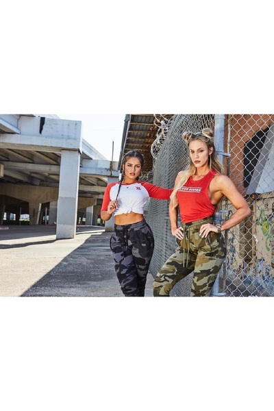 BETTER BODIES Jogger Sweatpants - Green Camo