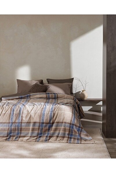 Madame Coco Bedruckte Wellsoft-Decke „Antonin“