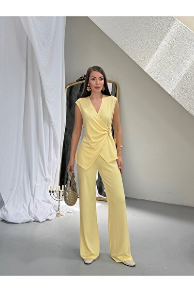 MODAMERSİ Γυναικείο κίτρινο σετ με λεπτομέρεια αξεσουάρ και διπλό στήθος από ...