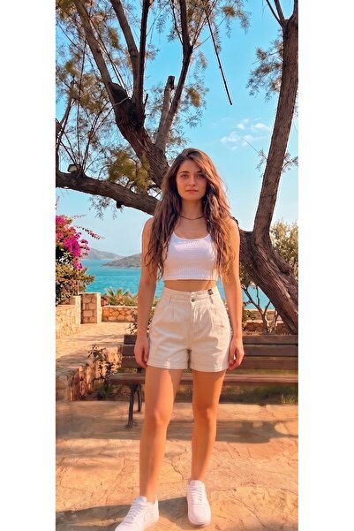 REDZARRAM Μίνι σορτς με ελαστική μέση, ψηλόμεσο, χωρίς λύκρα, με πιέτες.