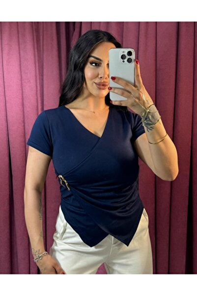 inci bayan giyim Γυναικείο χρυσό μπλουζάκι με λεπτομέρειες και κοντό μανίκι