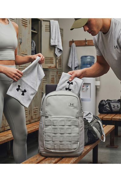 Under Armour Σακίδιο πλάτης κατάλληλο για καθημερινή χρήση και προπόνηση Πολύ...