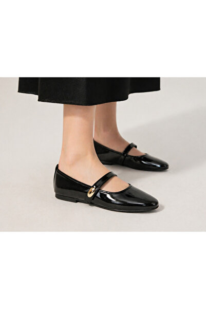 star shoes Γυναικεία λουστρίνια παπούτσια μπαλαρίνας με κομψή πόρπη και άνετη...