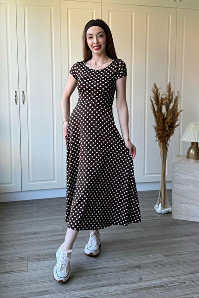 Dilay Gökoğlu Butik Φόρεμα μίντι με σχέδιο πουά και λεπτομέρεια στην πλάτη