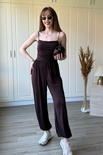 Dilay Gökoğlu Butik Ολόσωμη φόρμα με κρεμαστές τιράντες και λεπτομέρεια στην ...