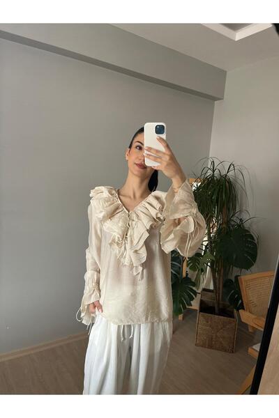 Neslion Butik Yakası ve Kolu Fırfırlı Bluz