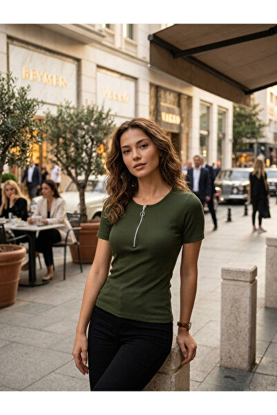 MODA Kadın Haki Yeşili Fitilli Kaşkorse Önü Yarım Fermuar Detaylı Kısa Kollu Slim Fit Bluz