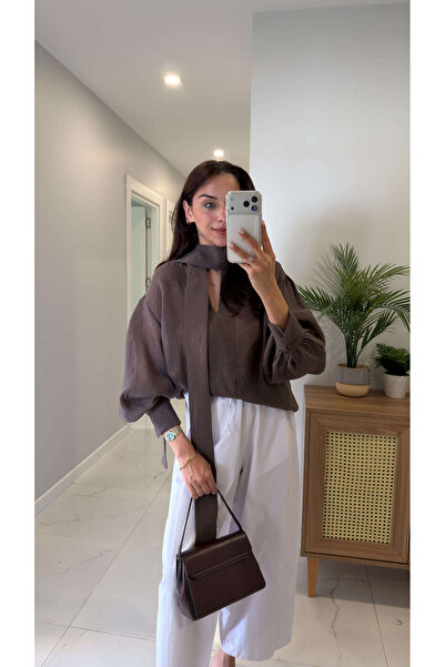 BİRCANÇİL Μπλούζα Aledos με λεπτομέρεια δεσίματος σε καφέ απόχρωση