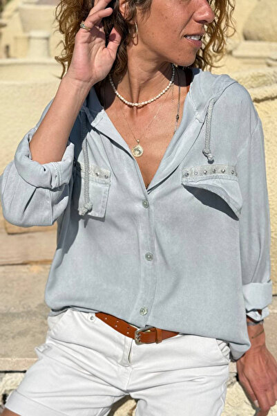 Güneşkızı Ιταλικό γκρι πουκάμισο με κουκούλα, πλενόμενο, με τσέπες με καρφιά,...