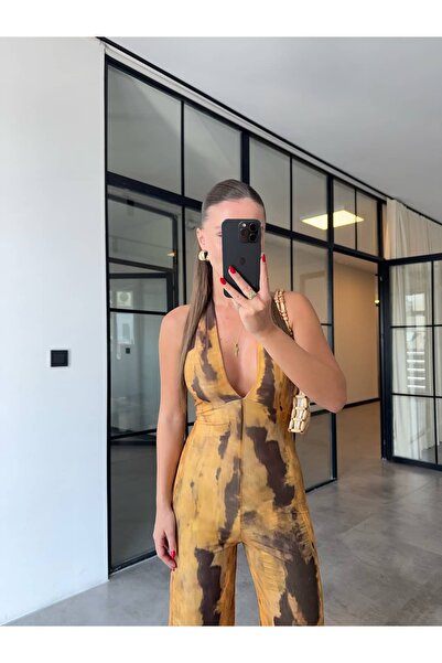 BB Bensu Buyruk Τούλινη ολόσωμη φόρμα με ανοιχτό ντεκολτέ στο στήθος και την ...