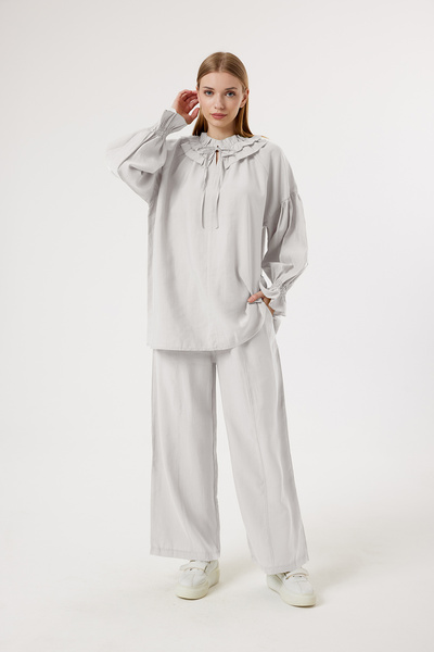 Suede Style 6374 - Κομψό, άνετο, μαλακό ύφασμα μοντάλ με λεπτομέρεια δεσίματο...