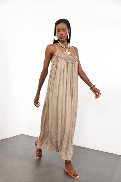 D'RECCY Φόρεμα με υφή λινό με λουράκι σε χρώμα πέτρας