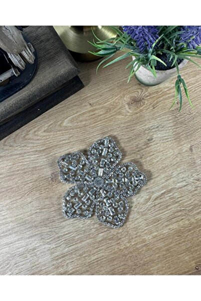 Stony flower form adhesion motif