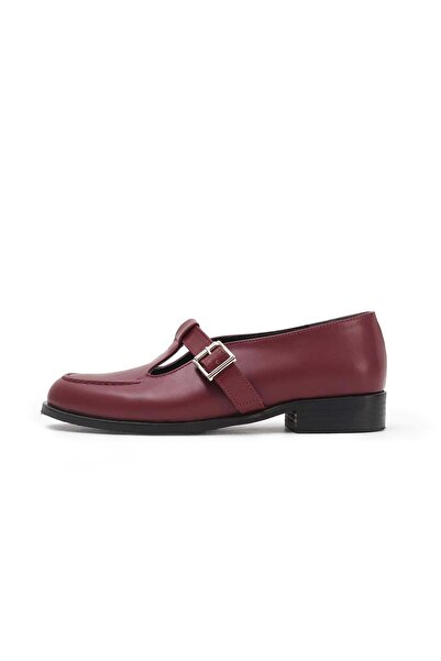 Mio Gusto Γυναικεία παπούτσια Cameron Burgundy Color T-Strap Loafers