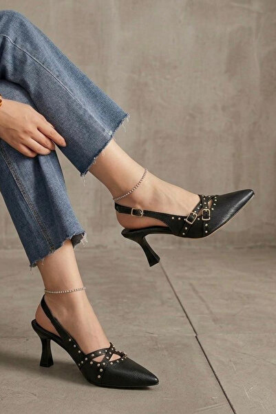 Nubbock Γυναικεία μαύρα σατέν παπούτσια με τακούνι 7 εκ. με διπλή αγκράφα και...