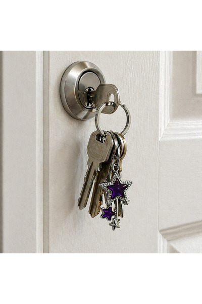 HER ŞEY NOTA www.herseynota.com Μωβ γοτθικό μπρελόκ με φιγούρα αστεριού, μετα...