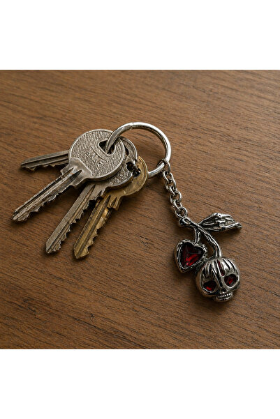 HER ŞEY NOTA www.herseynota.com Gothic Cherry Skull Design Metal Keychain wit...