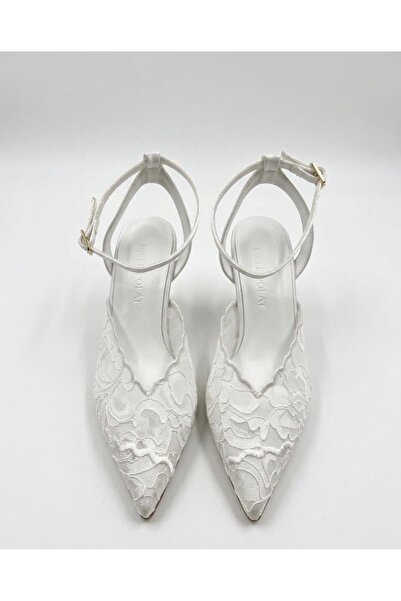 diclepolat Γυναικεία παπούτσια με λεπτό τακούνι και λεπτομέρεια από λευκή δαν...