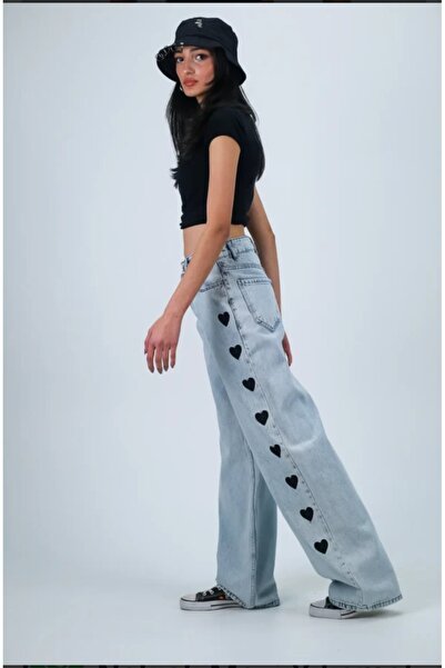 eyonnwear Τζιν με φαρδιά μπατζάκια, με λεπτομέρεια καρδιές, που πλένεται, σε ...