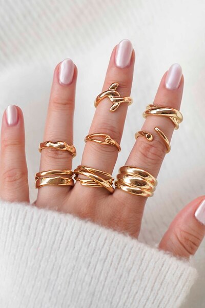 THE Steel Women's 8-Piece Gold Adjustable Ring Set Modern Vip Combination Ring