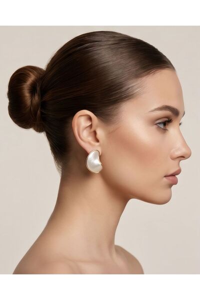 B&T Bujiteri أقراط نسائية بتصميم عصري